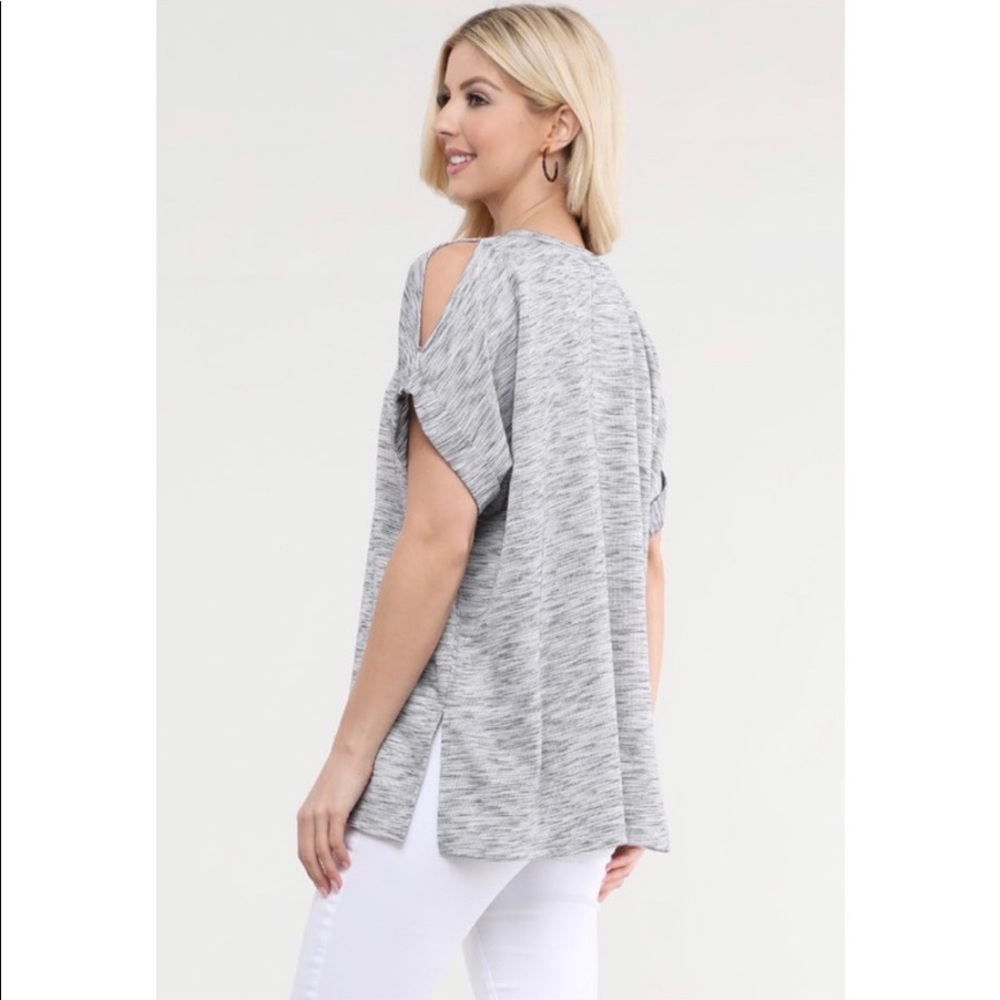 🛍NEW! Short Sleeve Cold Shoulder Top! - Picture 5 of 6